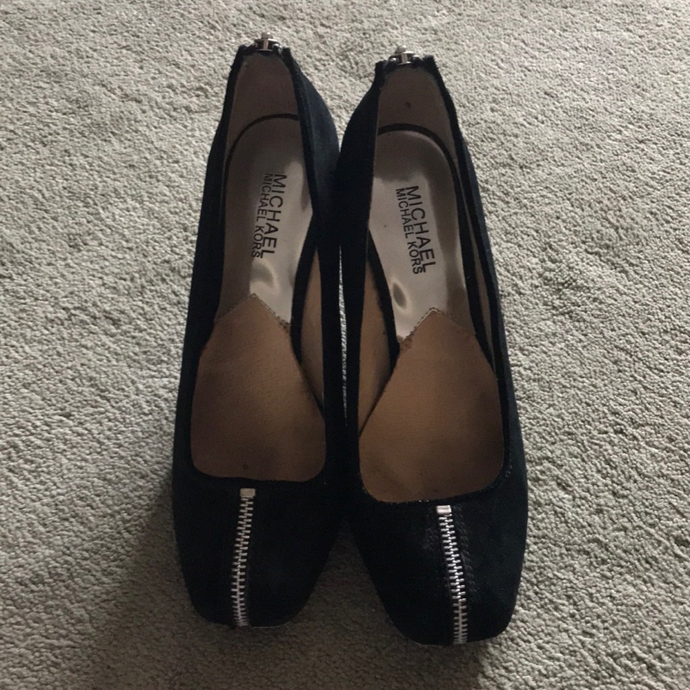 Michael Kor black wedges